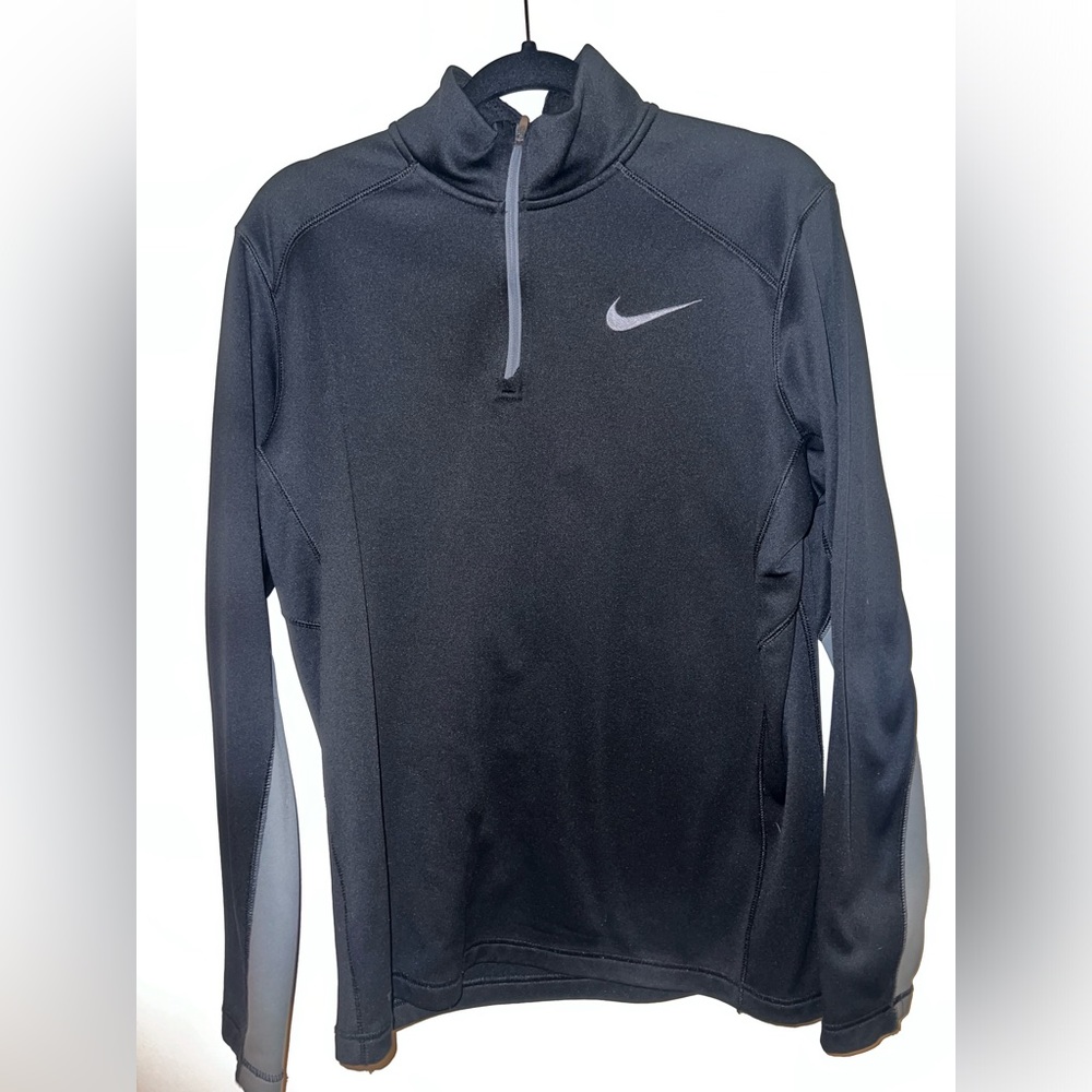 Men’s Nike 1/4 zip - Size Medium